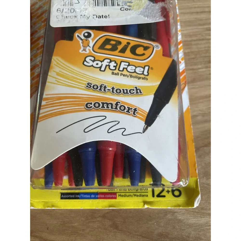 2 BIC Soft Feel Retractable Multi Color 18 Pack Ballpoint Pens 1.0mm Missing 1